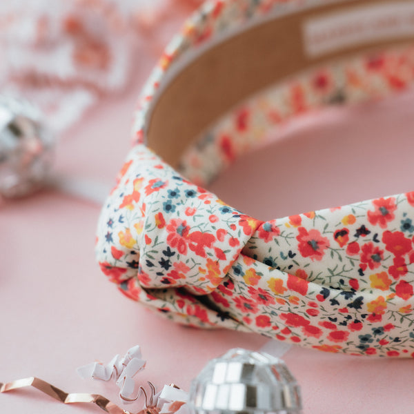 floral knotted headband close up